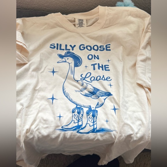 Women's New Silly Goose on the Loose T-shirt - Picture 3 of 5